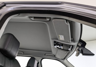 Подержанный автомобиль Land Rover Range Rover Sport 2015 года (23 фото)