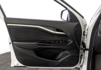 Подержанный автомобиль LADA (ВАЗ) Vesta Sedan 2021 года (19 фото)