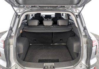 Подержанный автомобиль Москвич 3 2023 года (10 фото)