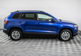Подержанный автомобиль Skoda Karoq 2021 года (4 фото)