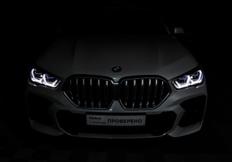 Подержанный автомобиль BMW X6 2022 года (28 фото)
