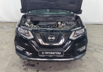 Подержанный автомобиль Nissan X-Trail 2019 года (18 фото)