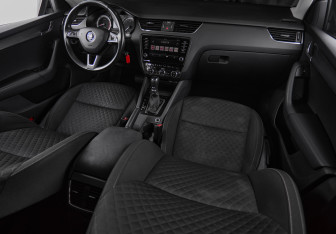 Подержанный автомобиль Skoda Octavia Liftback 2017 года (12 фото)