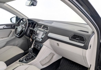 Подержанный автомобиль Volkswagen Tiguan 2017 года (11 фото)
