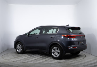 Подержанный автомобиль Kia Sportage 2018 года (7 фото)