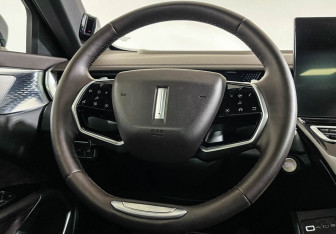 Подержанный автомобиль Wey Coffee 01 2022 года (15 фото)