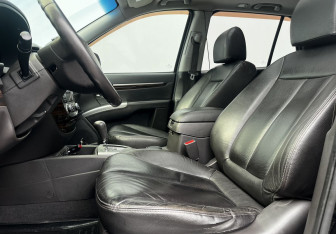Подержанный автомобиль Hyundai Santa Fe 2011 года (10 фото)