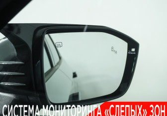 Подержанный автомобиль Changan UNI-V 2023 года (25 фото)