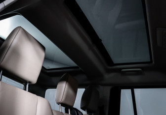 Подержанный автомобиль Land Rover Discovery 2012 года (18 фото)