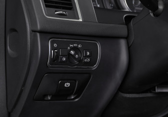 Подержанный автомобиль Volvo XC60 2017 года (10 фото)