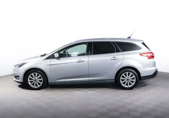 Подержанный автомобиль Ford Focus Wagon 2019 года (3 фото)
