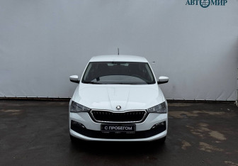 Подержанный автомобиль Skoda Rapid Liftback 2021 года (2 фото)