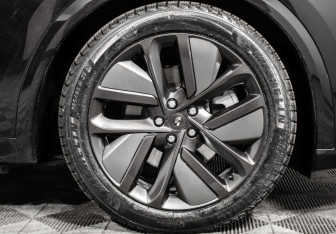 Подержанный автомобиль LiXiang L9 2023 года (28 фото)