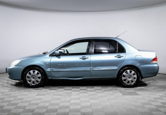 Подержанный автомобиль Mitsubishi Lancer Sedan 2006 года (8 фото)