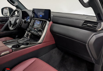 Новый Lexus LX 2024 (9 фото)