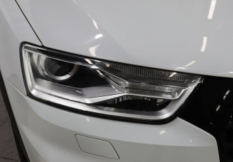 Подержанный автомобиль Audi Q3 2017 года (25 фото)