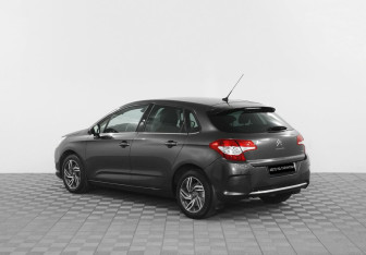 Подержанный автомобиль Citroen C4 Hatchback 2013 года (4 фото)