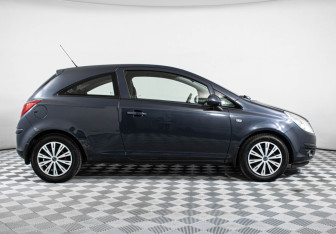 Подержанный автомобиль Opel Corsa 2008 года (4 фото)