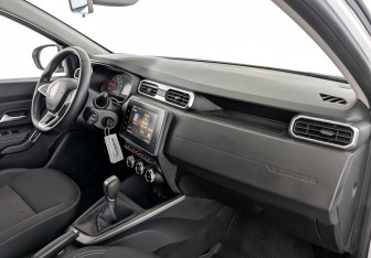 Подержанный автомобиль Renault Duster 2021 года (11 фото)