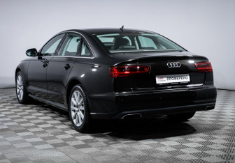 Подержанный автомобиль Audi A6 Sedan 2015 года (7 фото)