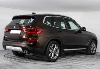 Подержанный автомобиль BMW X3 2020 года (2 фото)