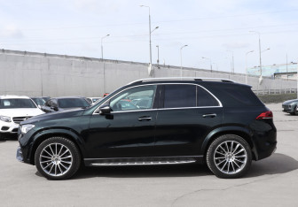 Подержанный автомобиль Mercedes-Benz GLE 2019 года (8 фото)