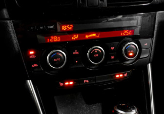 Подержанный автомобиль Mazda CX-5 2012 года (14 фото)