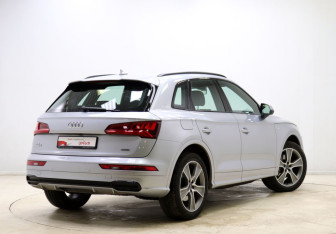 Подержанный автомобиль Audi Q5 2019 года (3 фото)