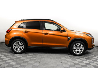 Подержанный автомобиль Mitsubishi ASX 2020 года (4 фото)