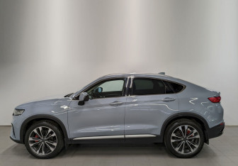 Подержанный автомобиль Geely Tugella 2022 года (8 фото)