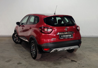Подержанный автомобиль Renault Kaptur 2018 года (6 фото)