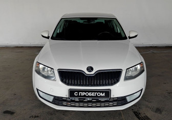 Подержанный автомобиль Skoda Octavia Liftback 2014 года (2 фото)