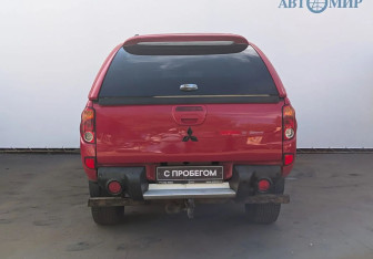 Подержанный автомобиль Mitsubishi L200 2008 года (7 фото)