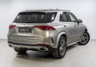 Подержанный автомобиль Mercedes-Benz GLE 2019 года (5 фото)