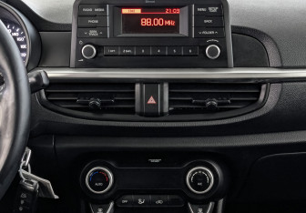 Подержанный автомобиль Kia Picanto 2019 года (17 фото)