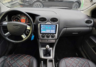 Подержанный автомобиль Ford Focus Sedan 2008 года (9 фото)