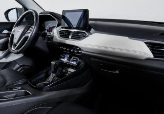 Подержанный автомобиль Chevrolet Captiva 2022 года (28 фото)