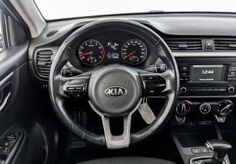 Подержанный автомобиль Kia Rio Hatchback 2021 года (21 фото)