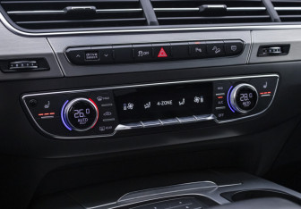 Подержанный автомобиль Audi Q7 2019 года (19 фото)