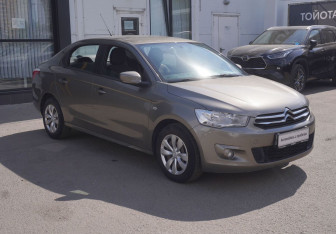 Подержанный автомобиль Citroen C-Elysee 2013 года (3 фото)