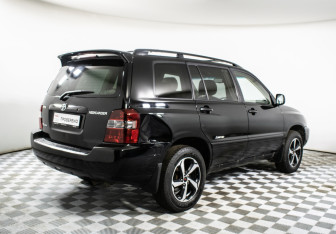 Подержанный автомобиль Toyota Highlander 2007 года (5 фото)