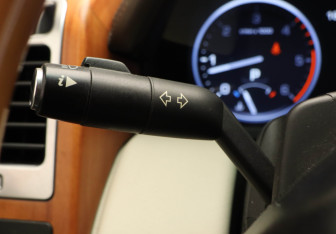 Подержанный автомобиль Land Rover Range Rover 2012 года (12 фото)