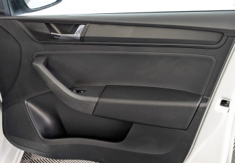 Подержанный автомобиль Skoda Rapid Liftback 2021 года (25 фото)