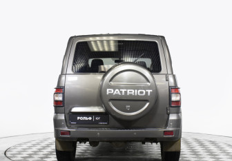 Подержанный автомобиль УАЗ Patriot 2019 года (6 фото)