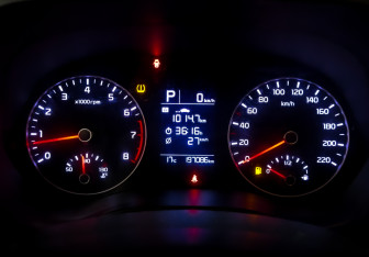 Подержанный автомобиль Kia Rio Hatchback 2021 года (13 фото)