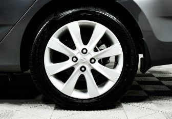 Подержанный автомобиль Hyundai Solaris Sedan 2013 года (5 фото)