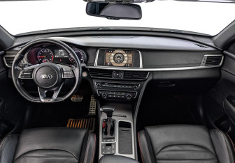 Подержанный автомобиль Kia Optima Sedan 2018 года (14 фото)