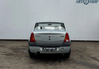 Подержанный автомобиль Renault Logan Sedan 2008 года (6 фото)