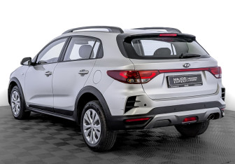 Подержанный автомобиль Kia Rio Hatchback 2021 года (7 фото)