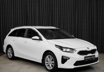 Подержанный автомобиль Kia Ceed Wagon 2019 года (3 фото)